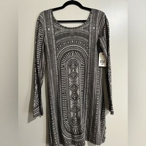 Billabong long sleeve pattern dress